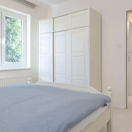 Haus Lia Links App 3 *